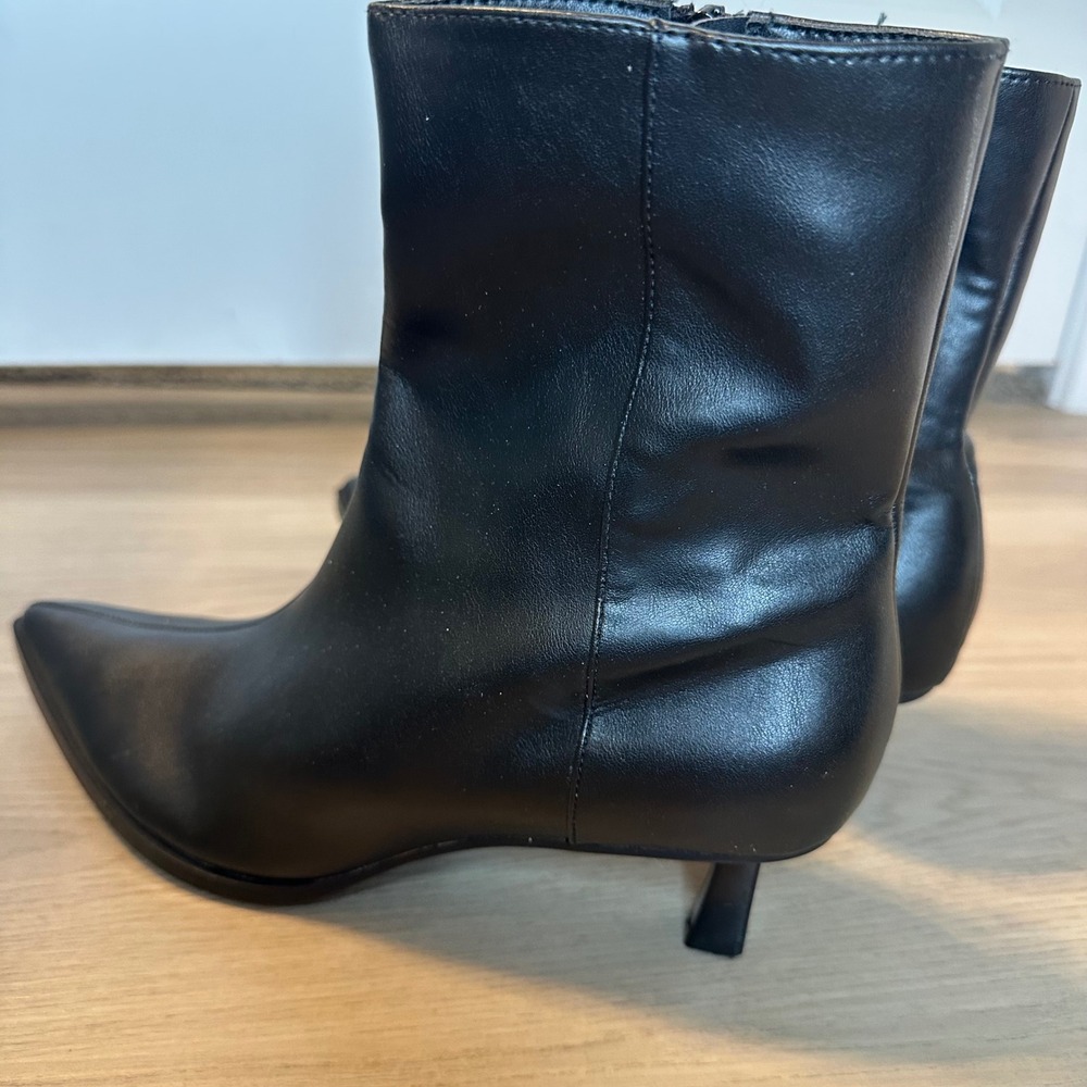 Zara Women Black Pointed Toe Kitten Heel Ankle Boots Side Zip EU 38 US 7.5 - Picture 3 of 11